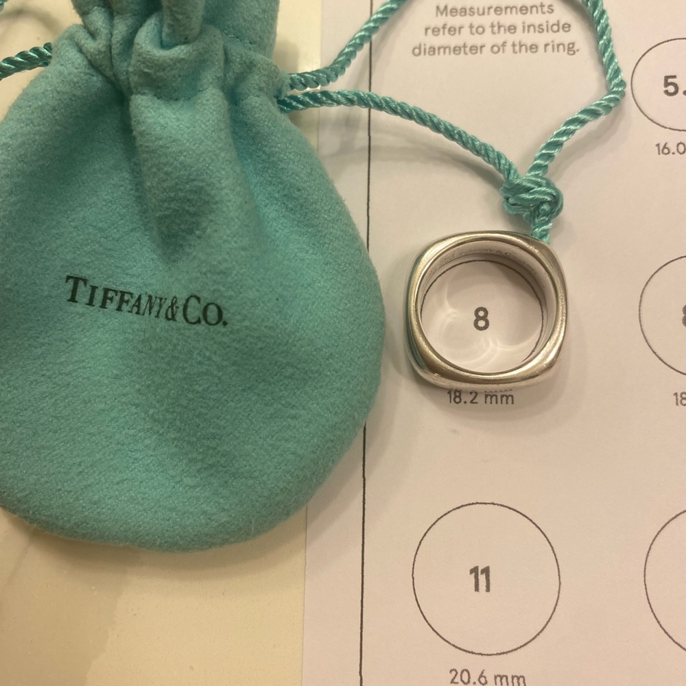 Tiffany & Co. Silver Cushion Ring size 8 - Picture 5 of 5